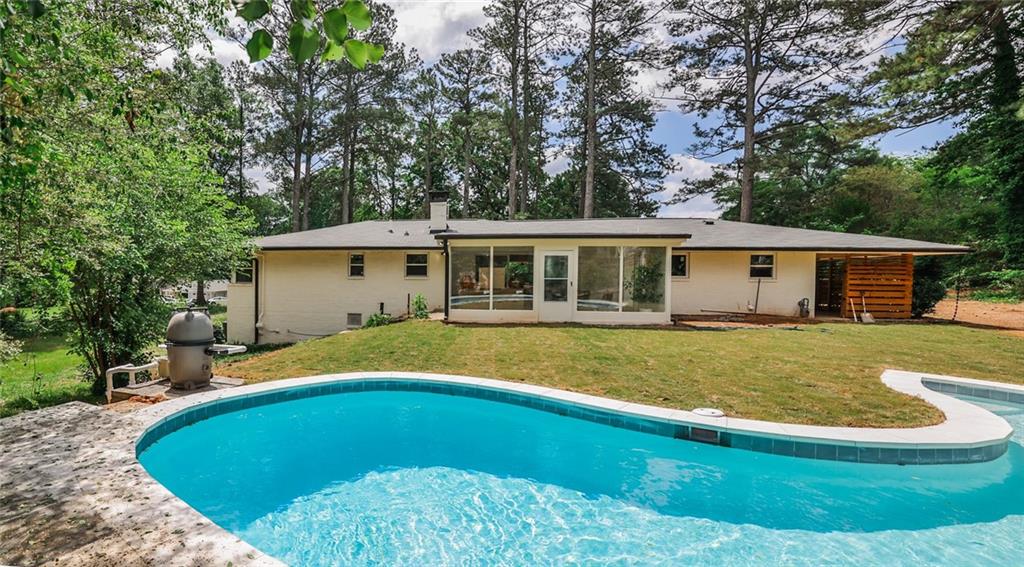 2568 Laurelwood Road