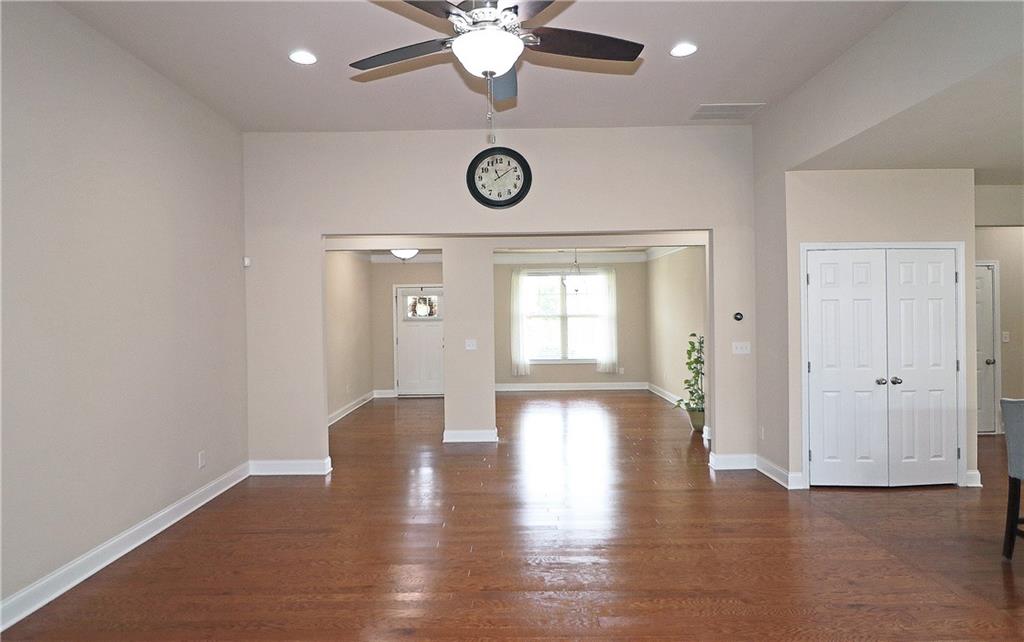 4024 Broadmoor Court SW