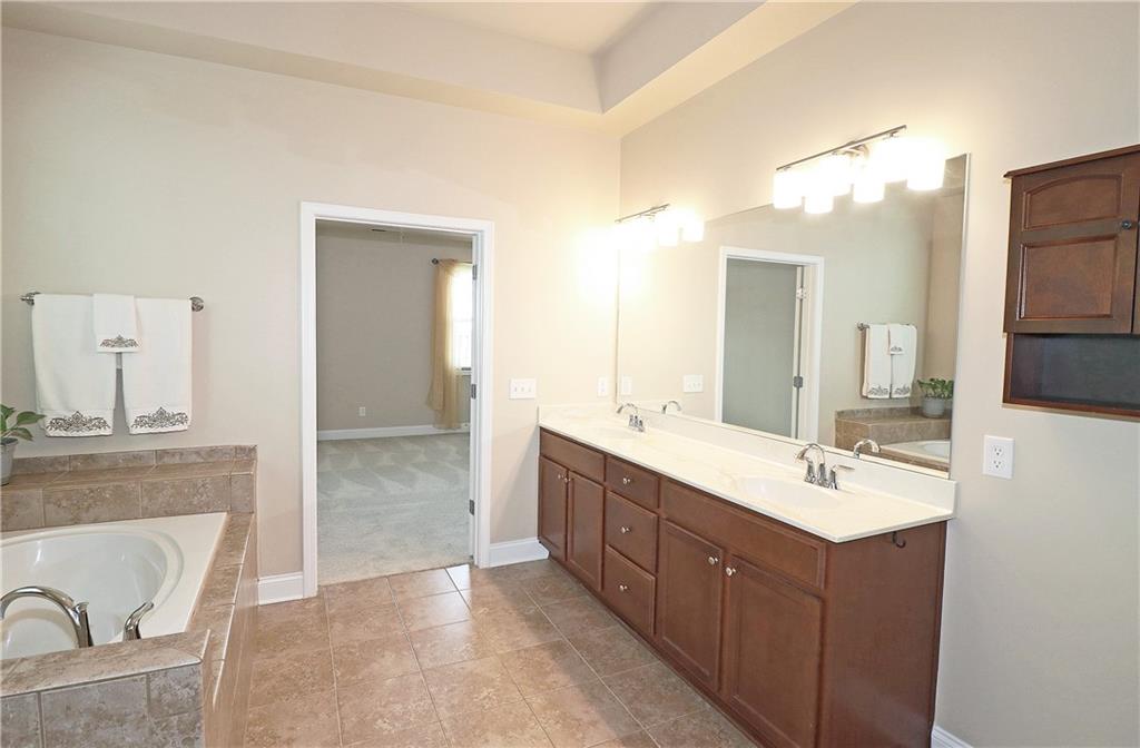 4024 Broadmoor Court SW