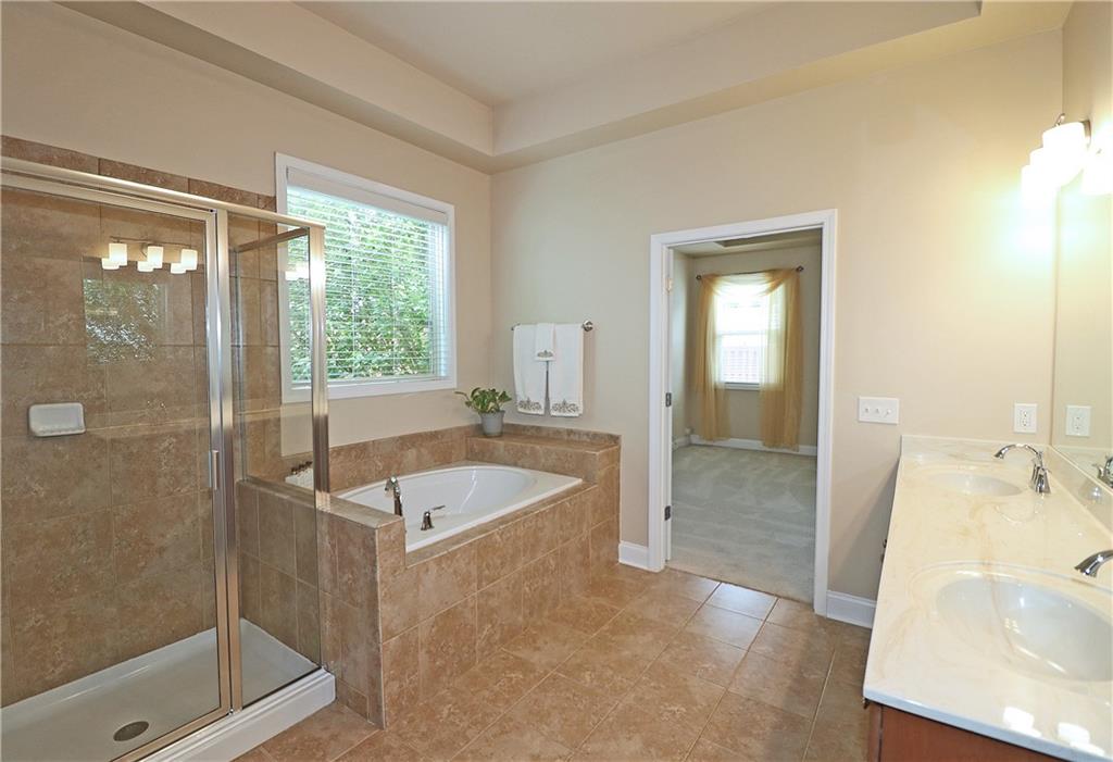 4024 Broadmoor Court SW