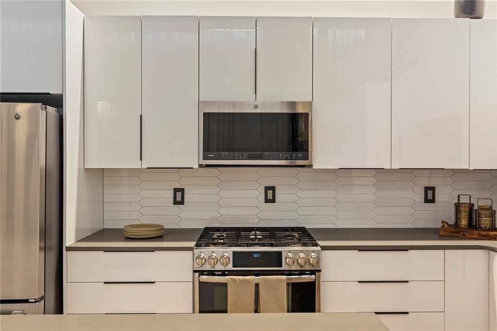 170 Boulevard SE Unit 115E