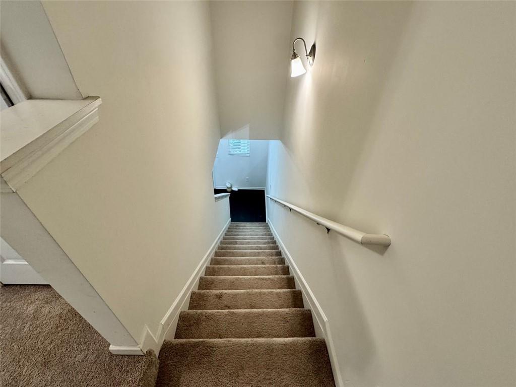 1606 LARKSPUR Trail