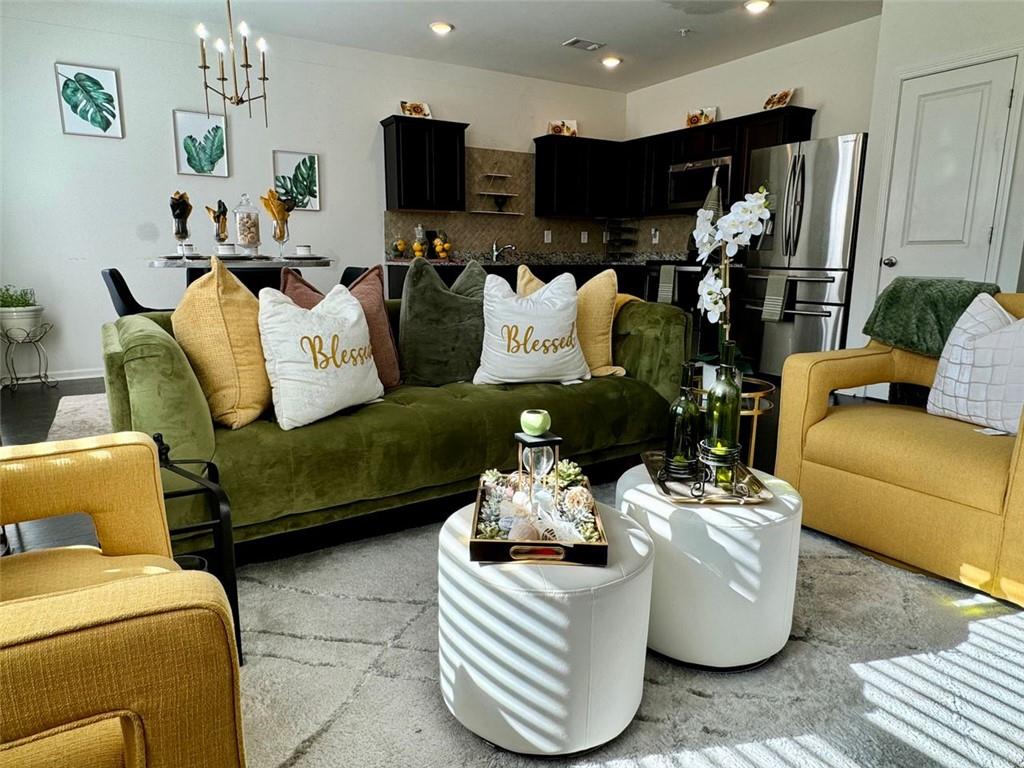 1606 LARKSPUR Trail
