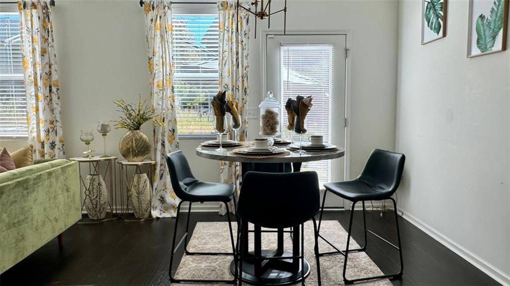 1606 LARKSPUR Trail