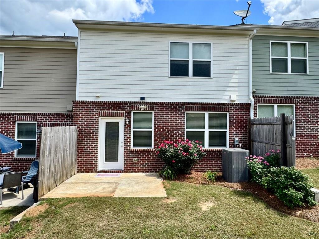 1606 LARKSPUR Trail
