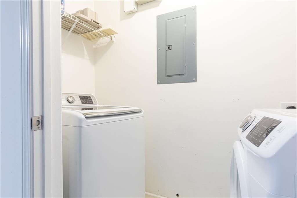 375 Highland Avenue NE Unit 207