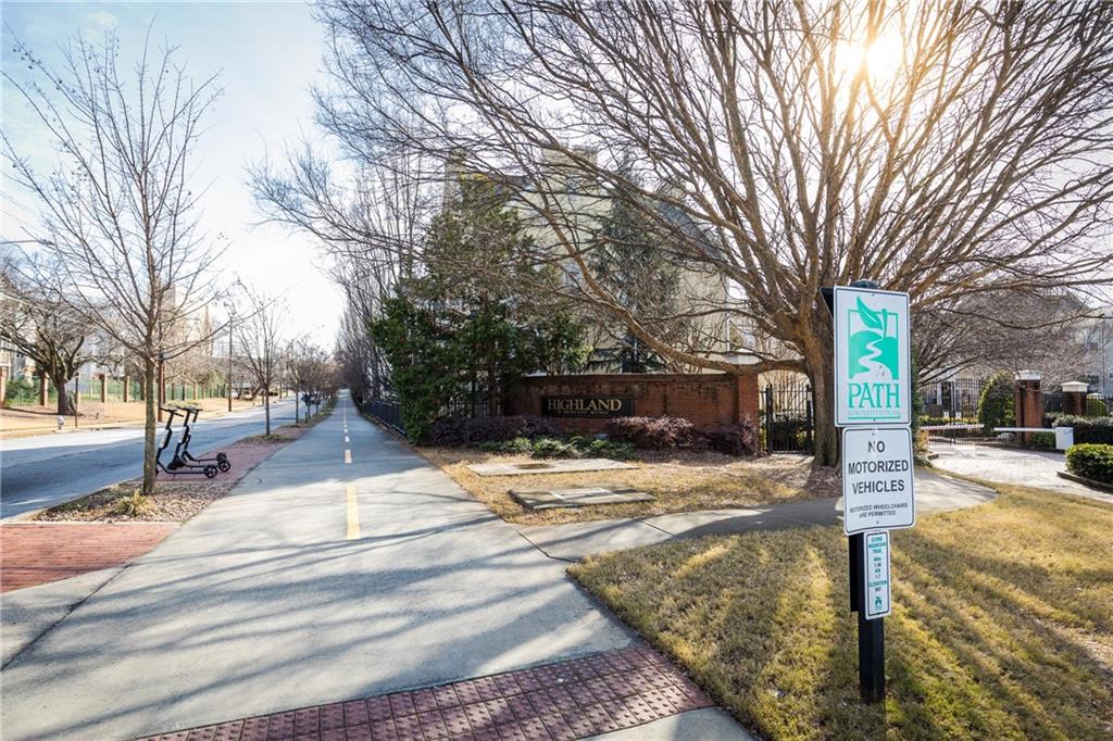 375 Highland Avenue NE Unit 207