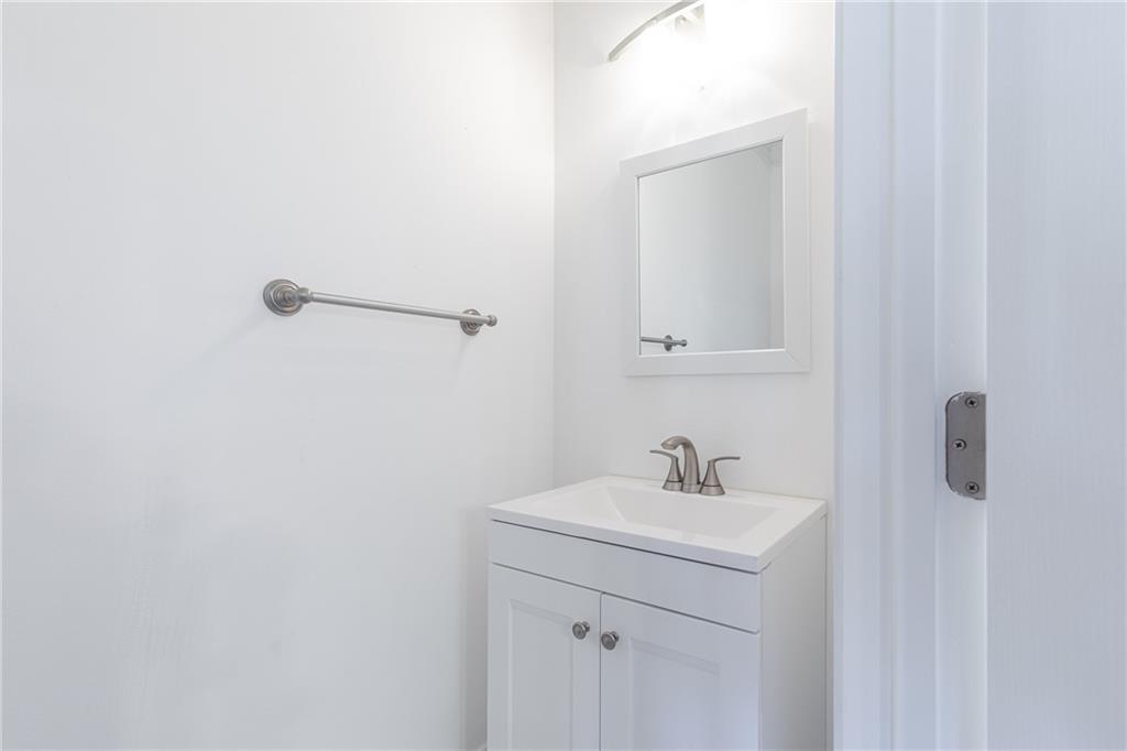 375 Highland Avenue NE Unit 207
