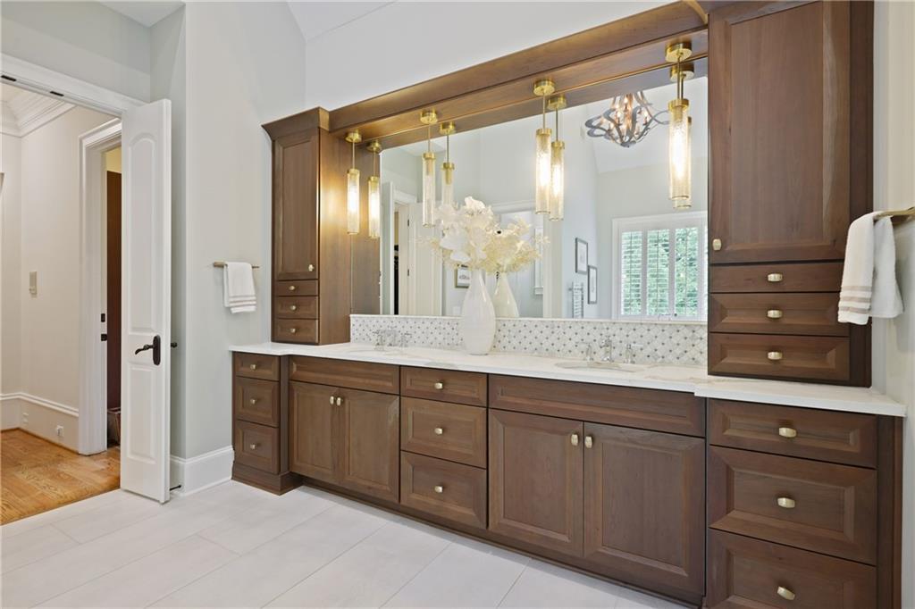 5119 Greythorne Lane