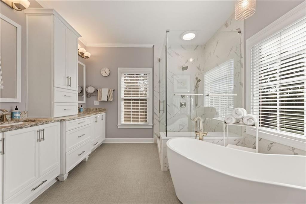 4298 Kingston Gate Cove