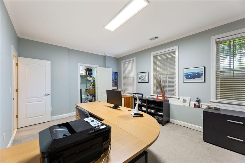 4298 Kingston Gate Cove