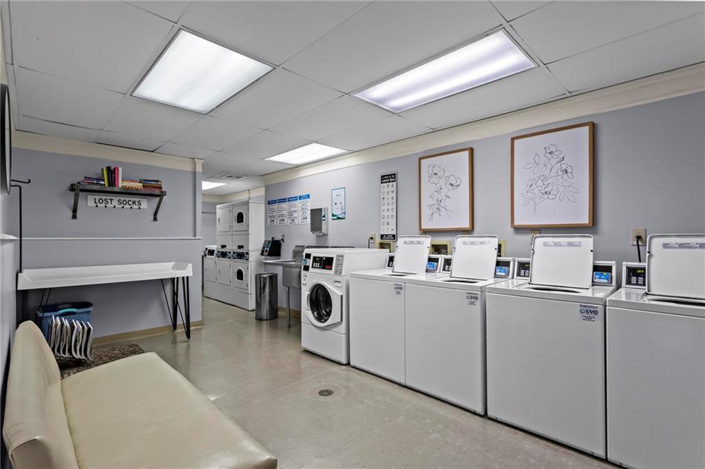 1421 Peachtree Street NE Unit 212