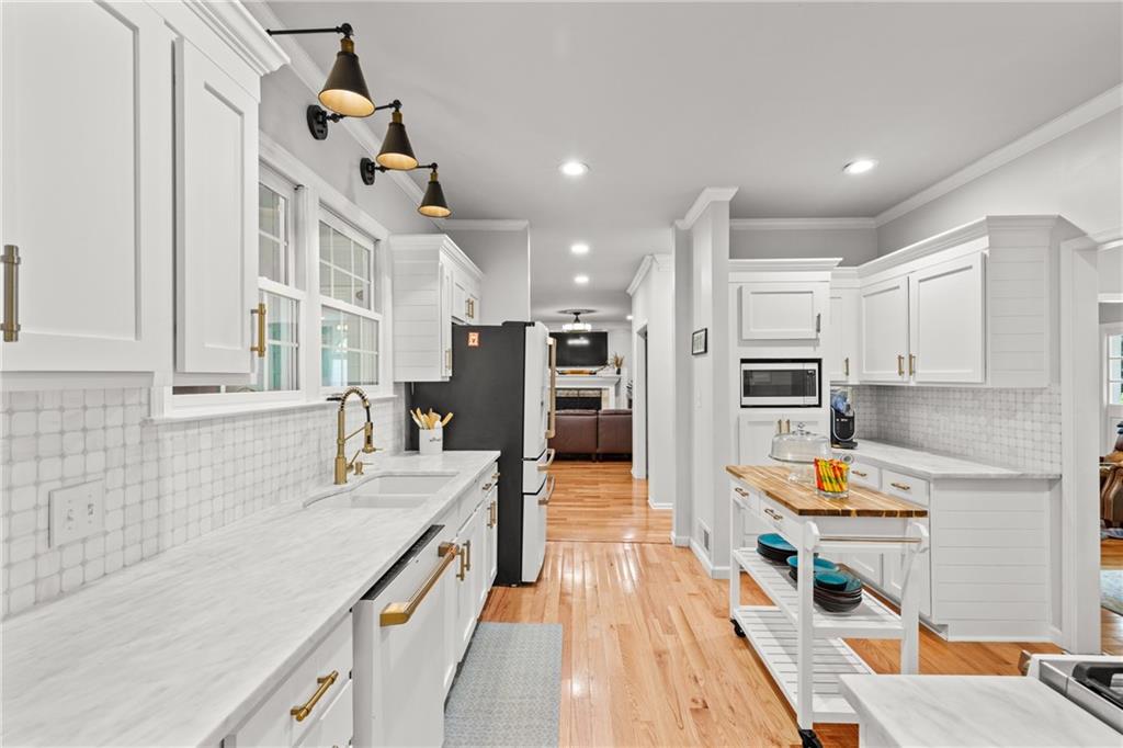 4648 Equestrian Way