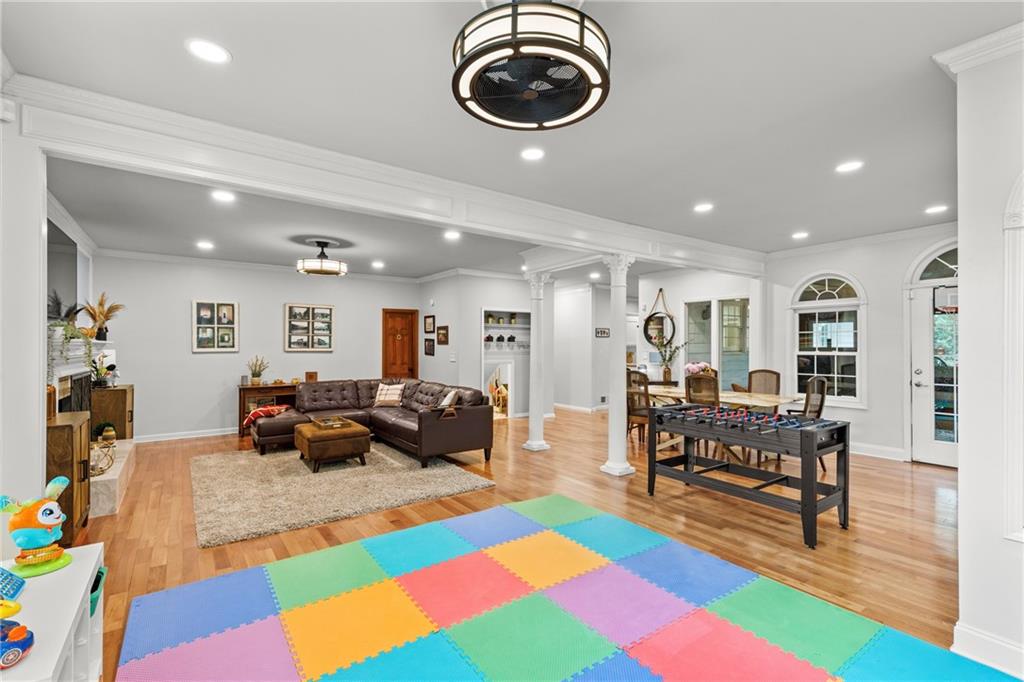 4648 Equestrian Way
