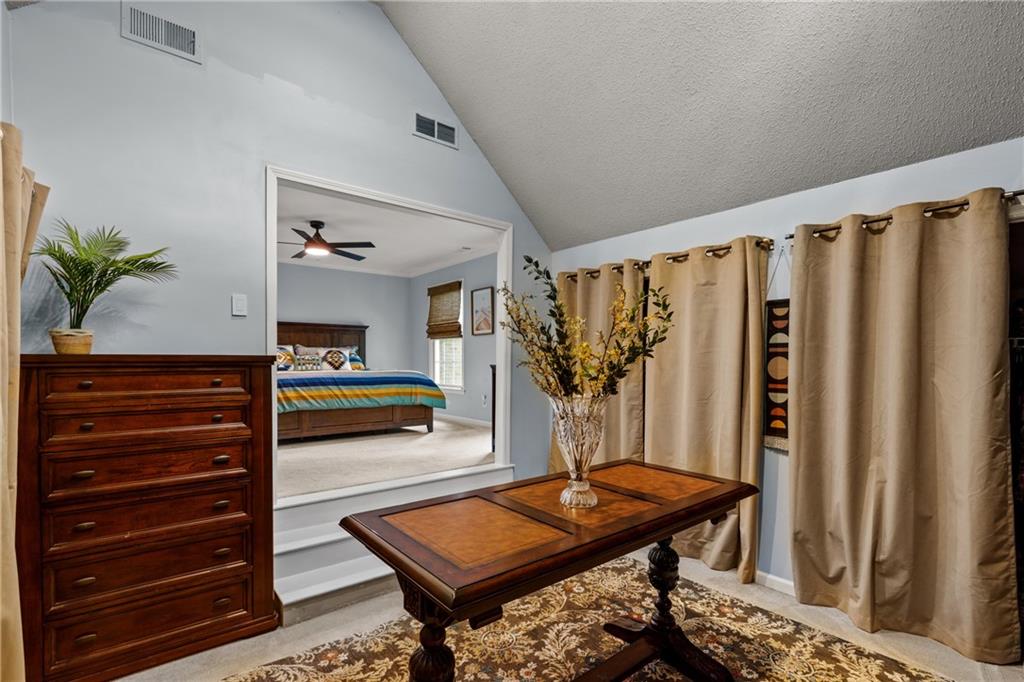 4648 Equestrian Way