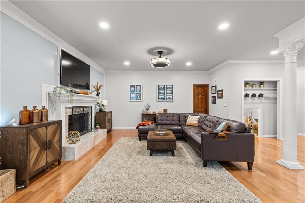 4648 Equestrian Way