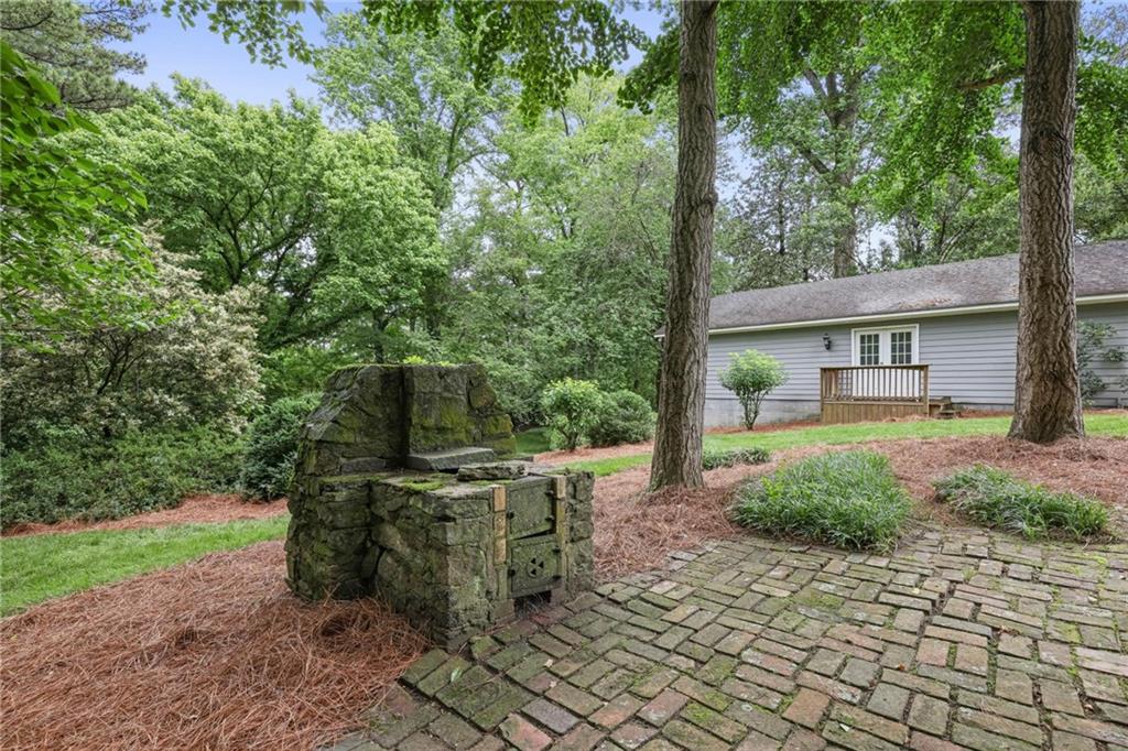 635 Wilson Road NW