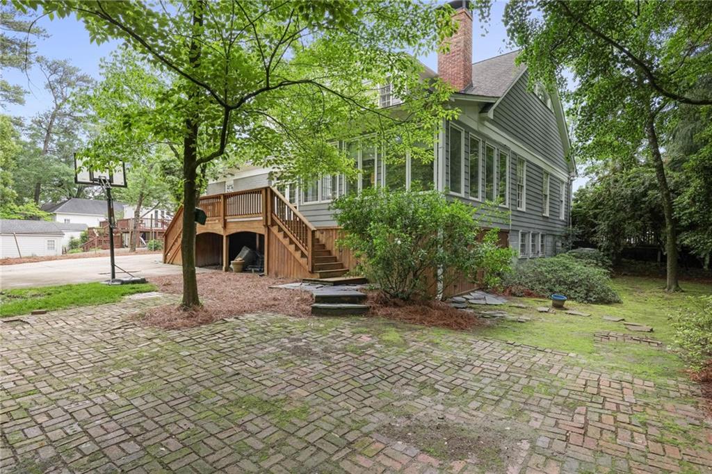 635 Wilson Road NW