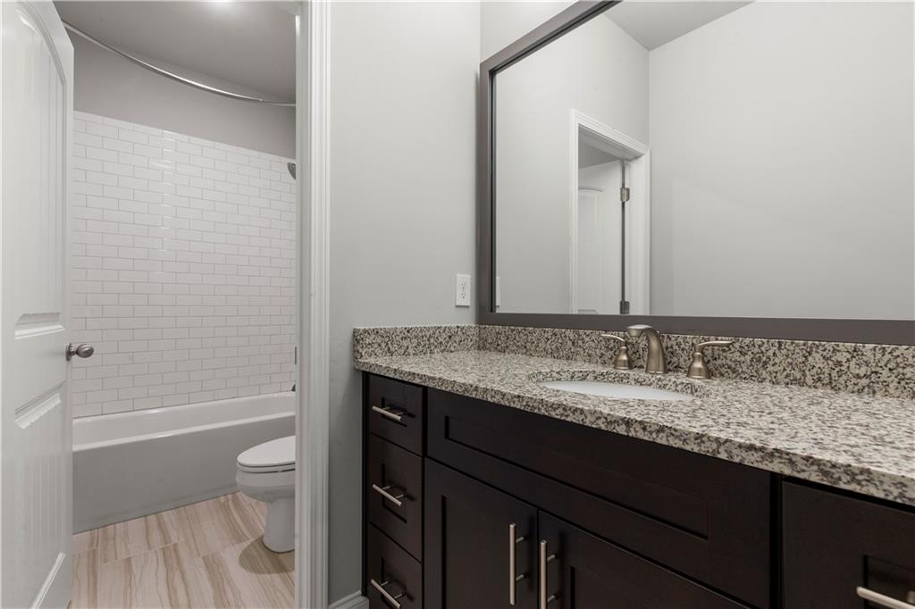 3415 Kenyon Creek Drive NW