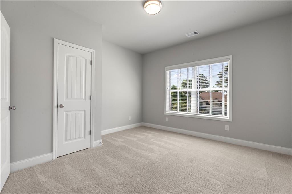 3415 Kenyon Creek Drive NW