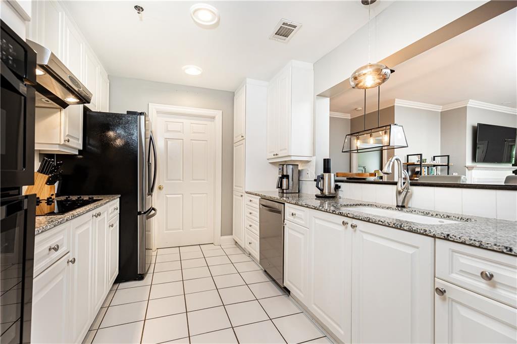 211 Colonial Homes Drive NW Unit 2501