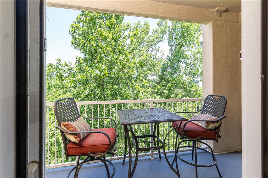 211 Colonial Homes Drive NW Unit 2501