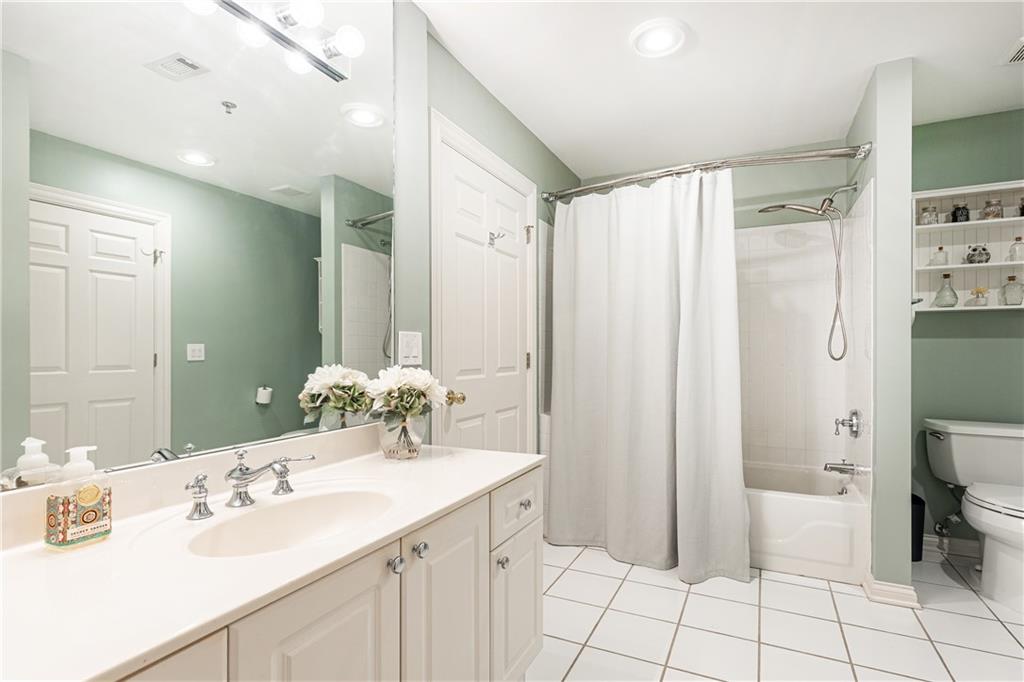 211 Colonial Homes Drive NW Unit 2501