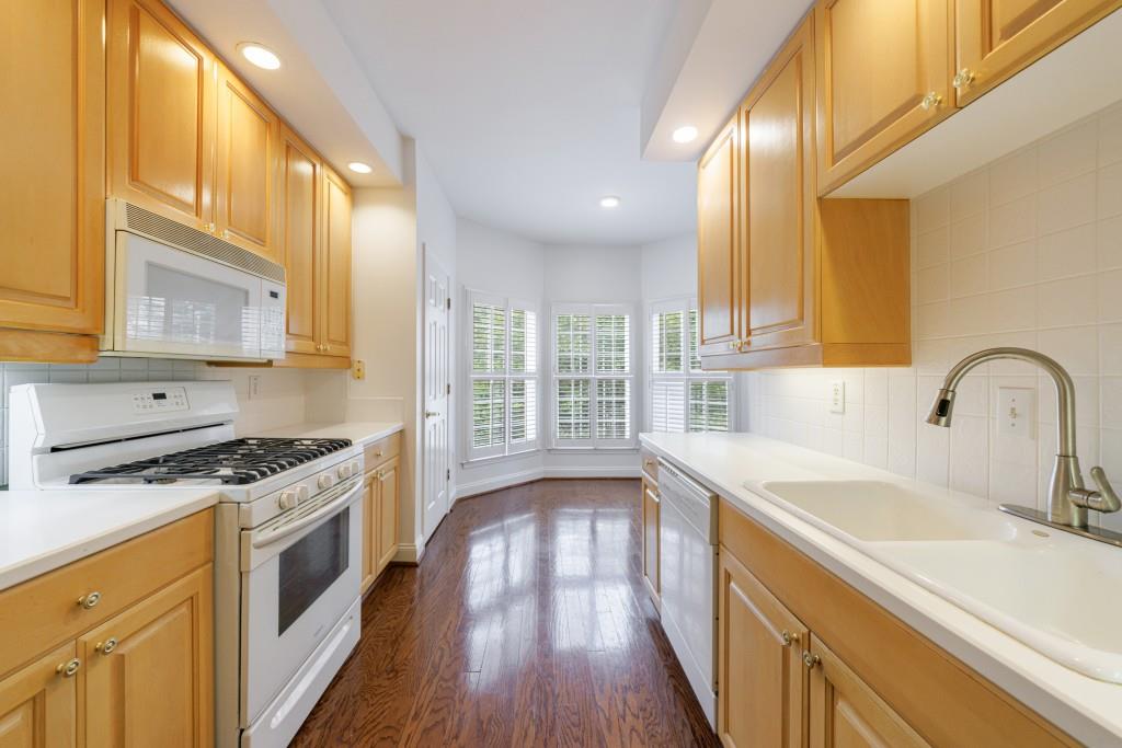 50 Biscayne Drive Unit 2106