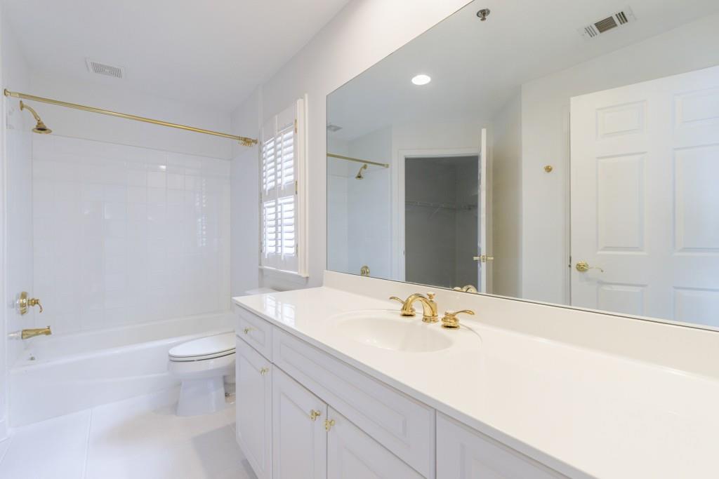 50 Biscayne Drive Unit 2106
