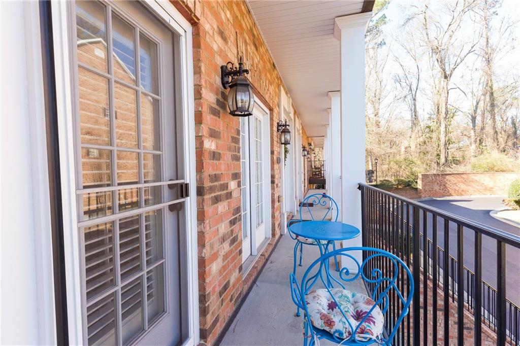 2556 Oglethorpe Circle NE