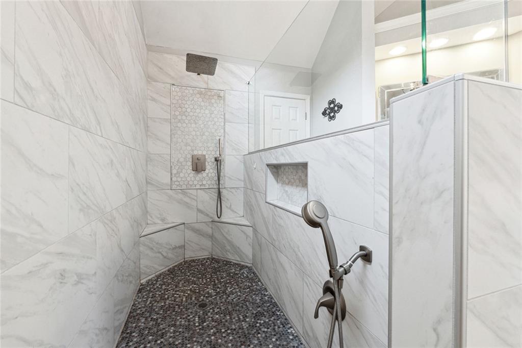 151 Overhill Point