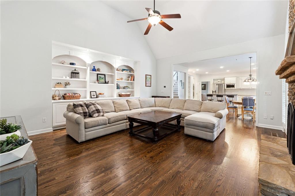 151 Overhill Point