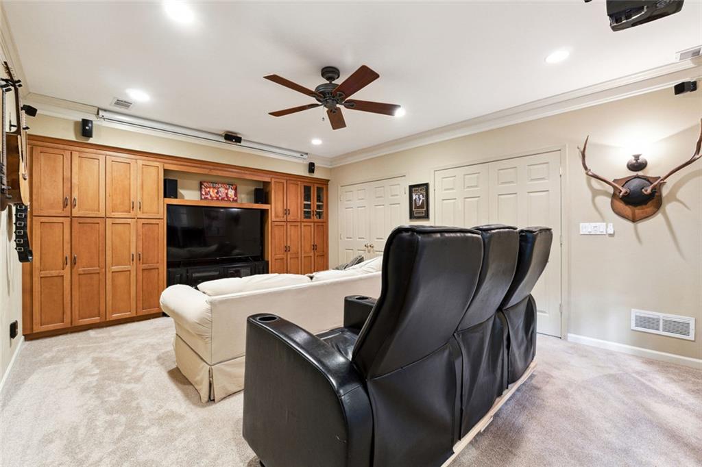 151 Overhill Point
