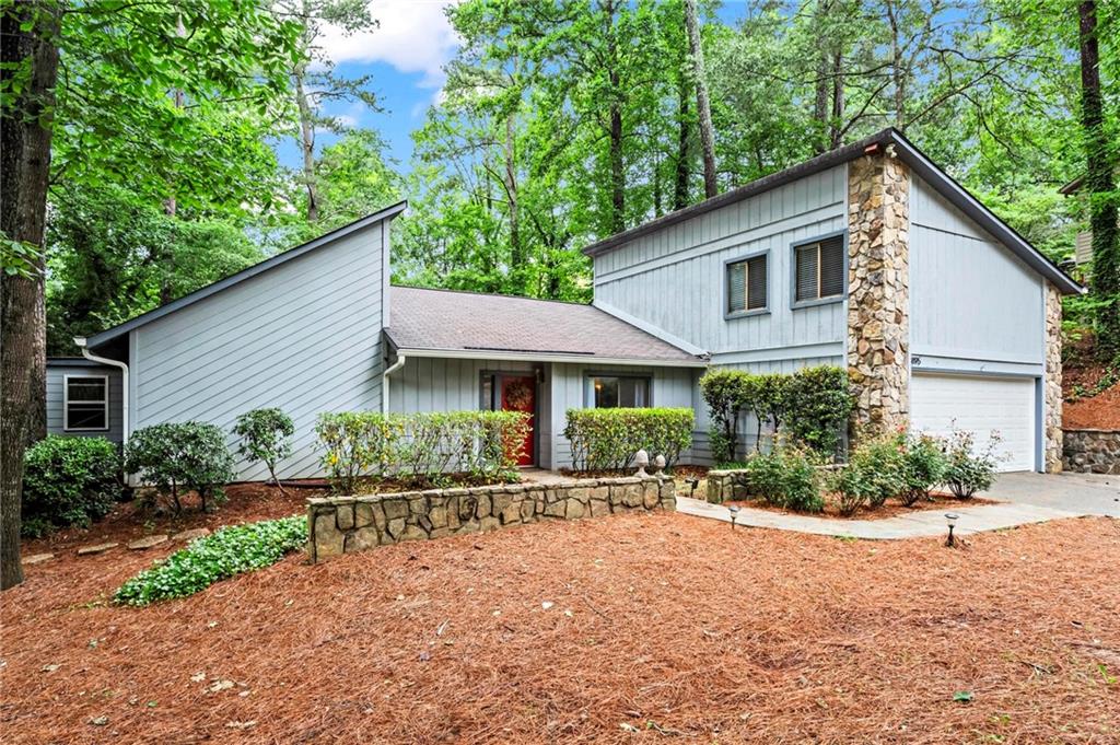 895 Fawn Way