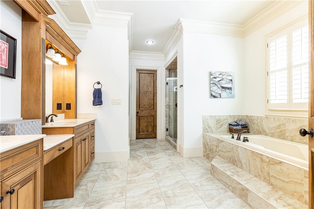 5352 Lacosta Lane