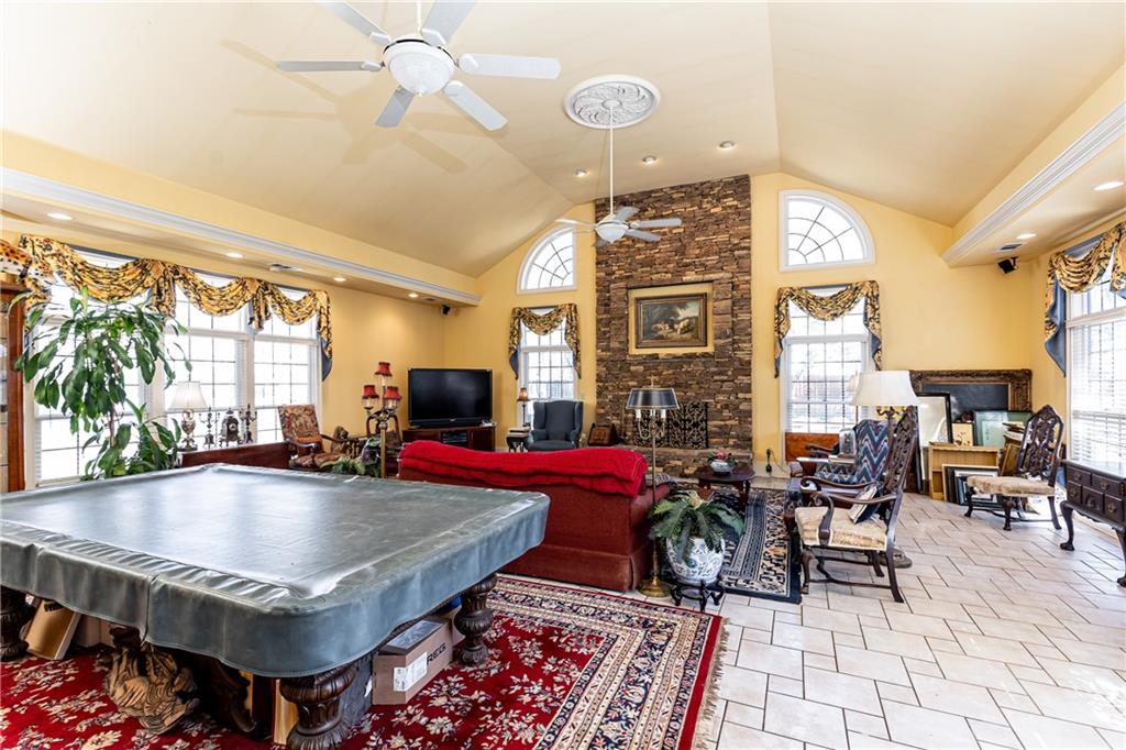 4210 Gatewood Lane