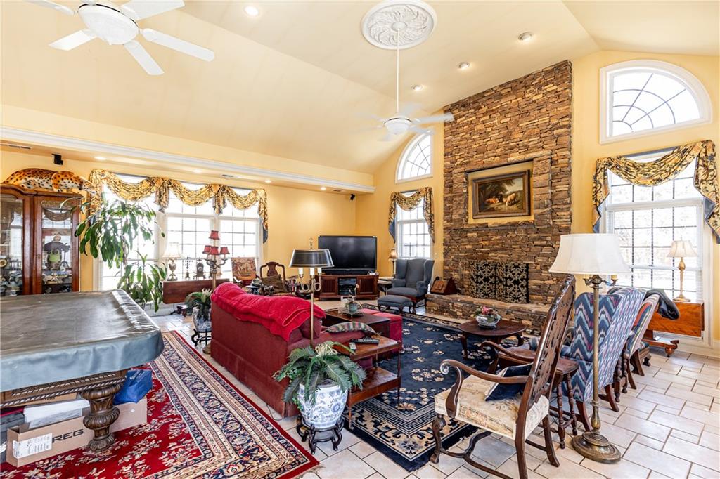 4210 Gatewood Lane