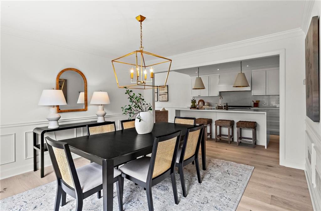 600 Delphinium Boulevard NW