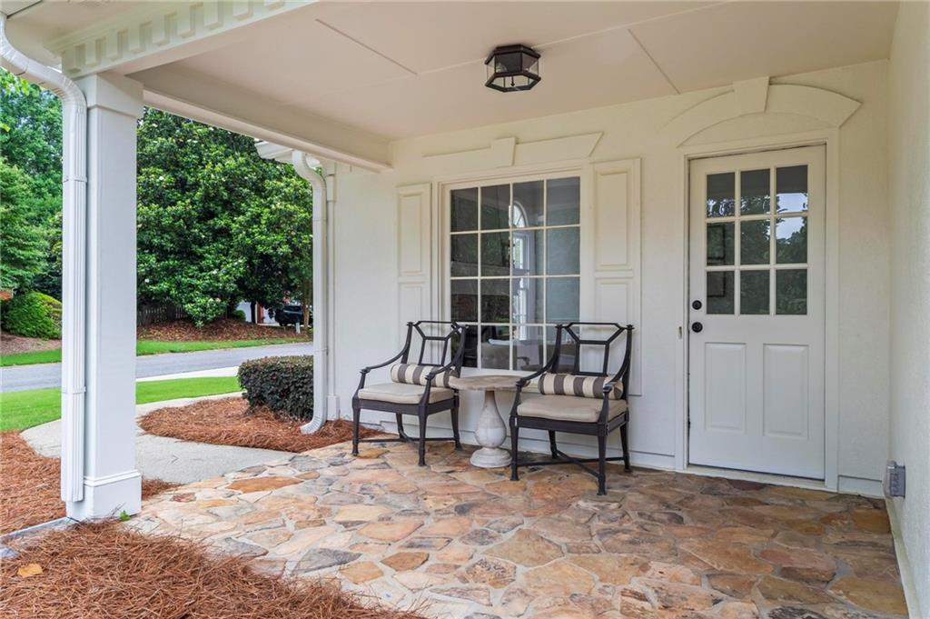600 Delphinium Boulevard NW