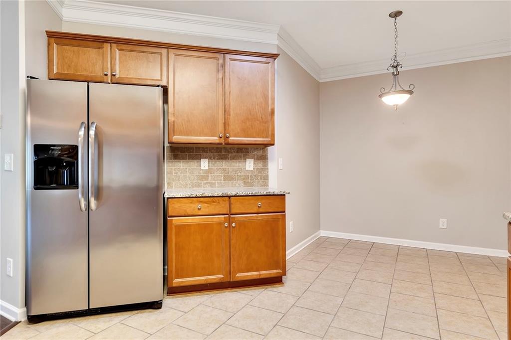2384 Tree Arbor Way