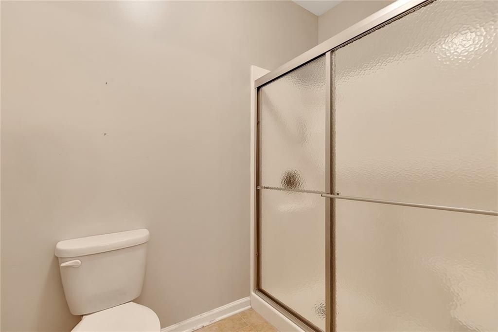 2384 Tree Arbor Way