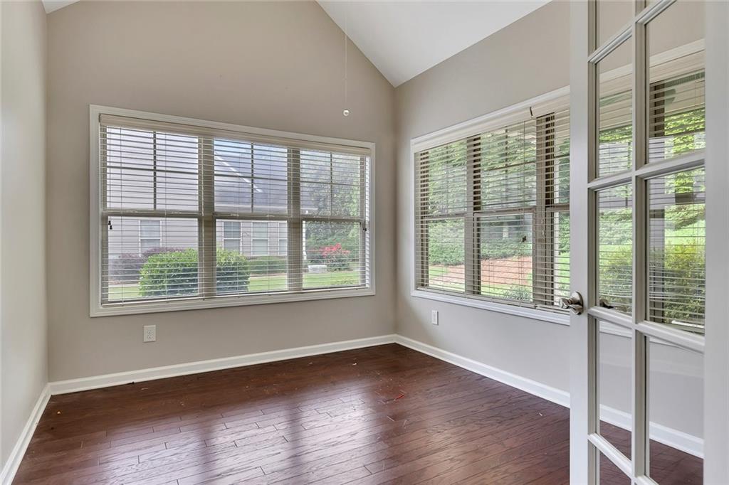 2384 Tree Arbor Way