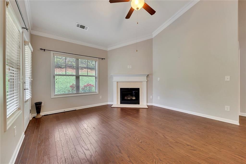 2384 Tree Arbor Way