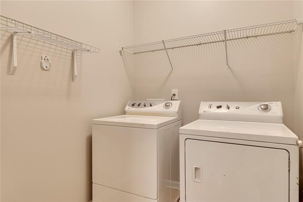 2384 Tree Arbor Way