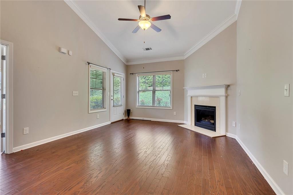 2384 Tree Arbor Way