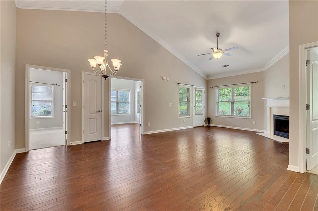 2384 Tree Arbor Way