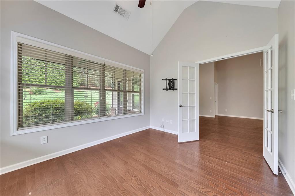 2384 Tree Arbor Way