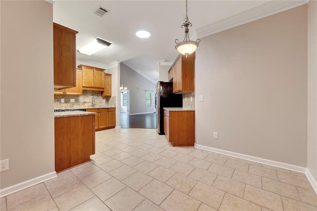 2384 Tree Arbor Way