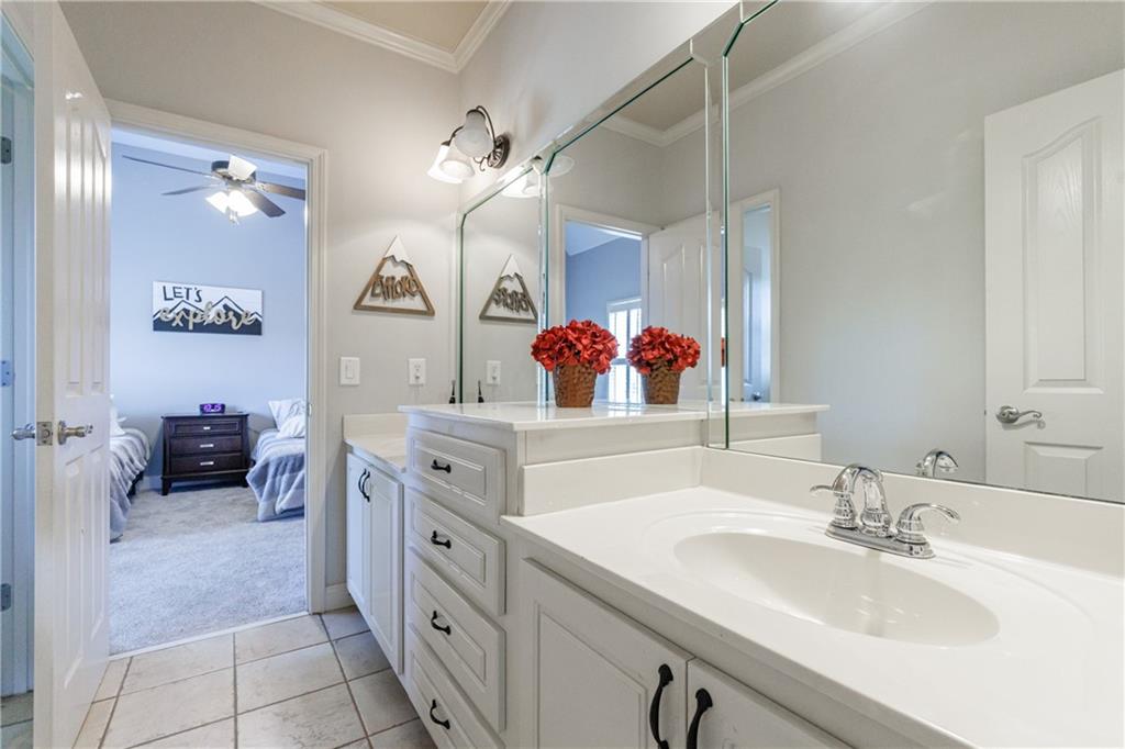652 Pathview Court