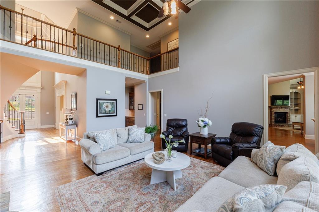 652 Pathview Court